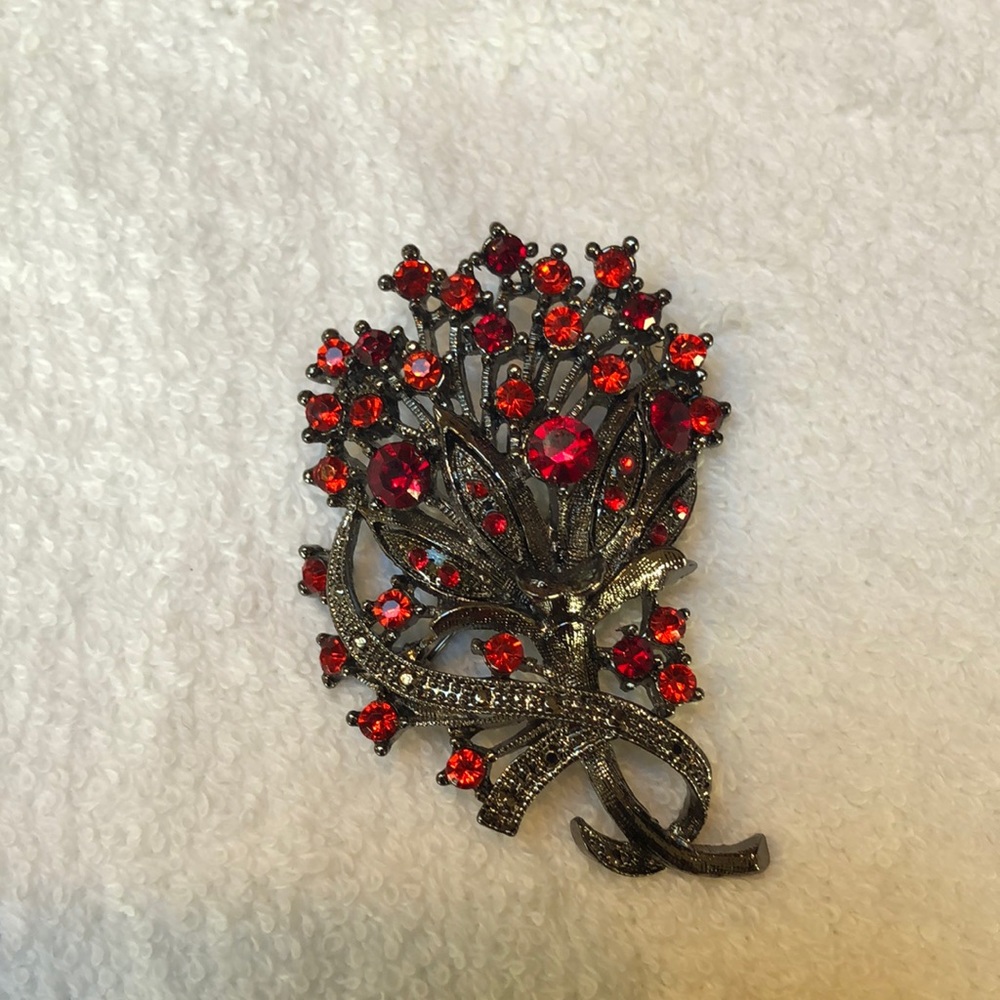 Flower brooch